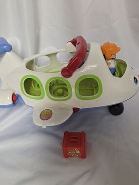 Fisher Price Little People Lil' Movers Airplane Jet 2005 W/ 1 Figure & Sounds!